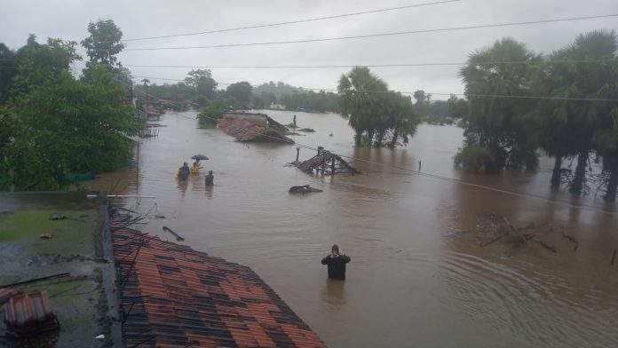 Rajoil under flood