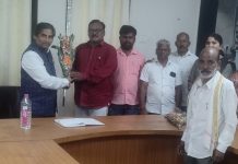 Severe jolt to VBA as major workers leave the party, join Republican Sena. badole